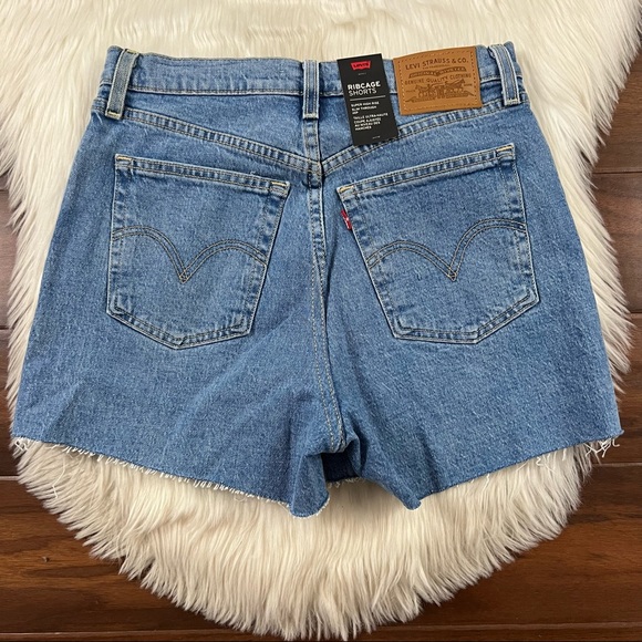 Levi's Size 28‎ Ribcage Cut Off Denim Jean Shorts - Picture 5 of 10